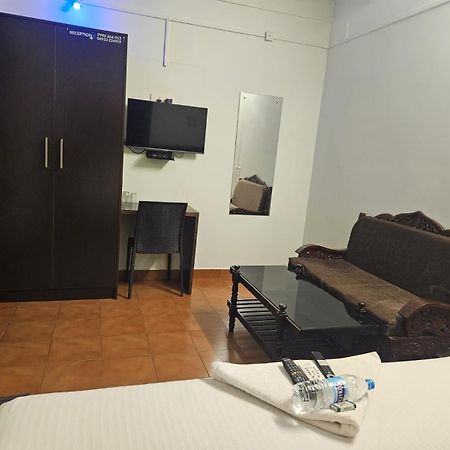 Apsara Residency Hotel Perintalmanna Ngoại thất bức ảnh