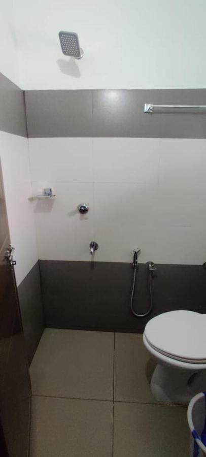 Apsara Residency Hotel Perintalmanna Ngoại thất bức ảnh