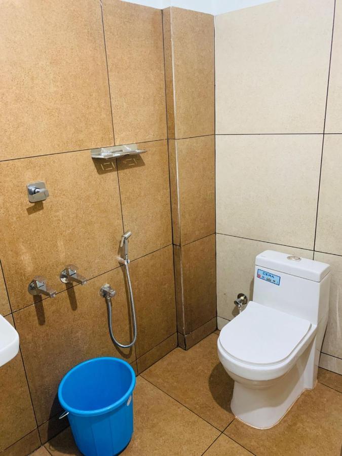 Apsara Residency Hotel Perintalmanna Ngoại thất bức ảnh