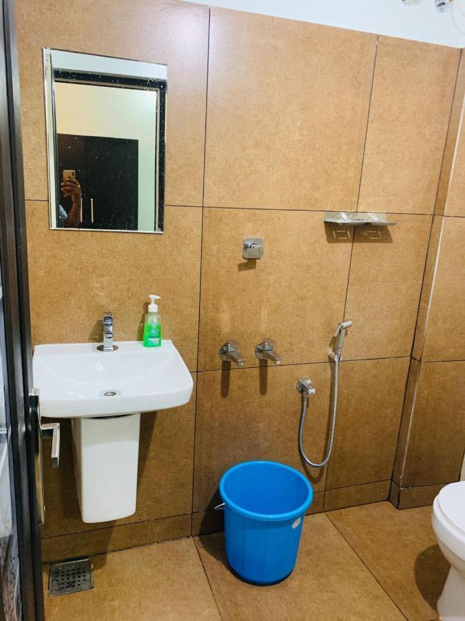 Apsara Residency Hotel Perintalmanna Ngoại thất bức ảnh