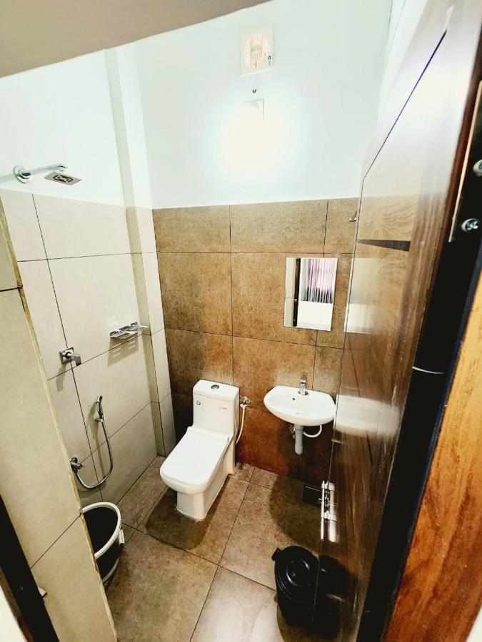 Apsara Residency Hotel Perintalmanna Ngoại thất bức ảnh