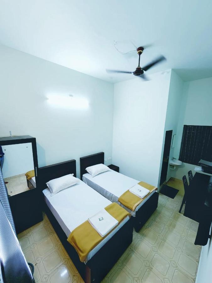 Apsara Residency Hotel Perintalmanna Ngoại thất bức ảnh