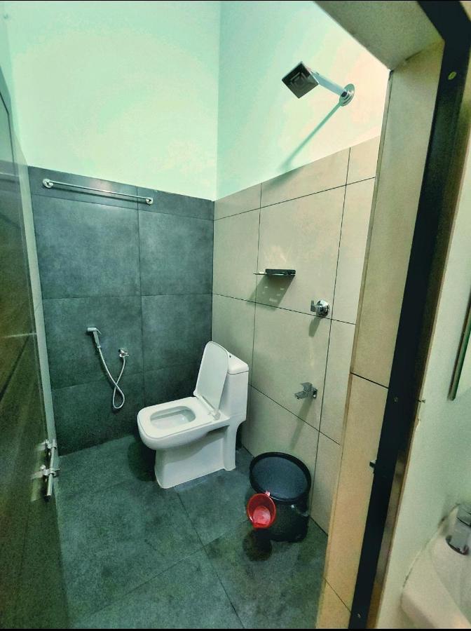 Apsara Residency Hotel Perintalmanna Ngoại thất bức ảnh