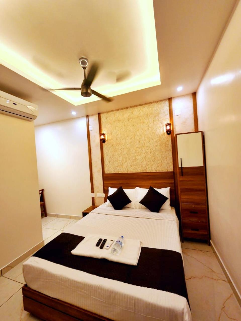 Apsara Residency Hotel Perintalmanna Ngoại thất bức ảnh