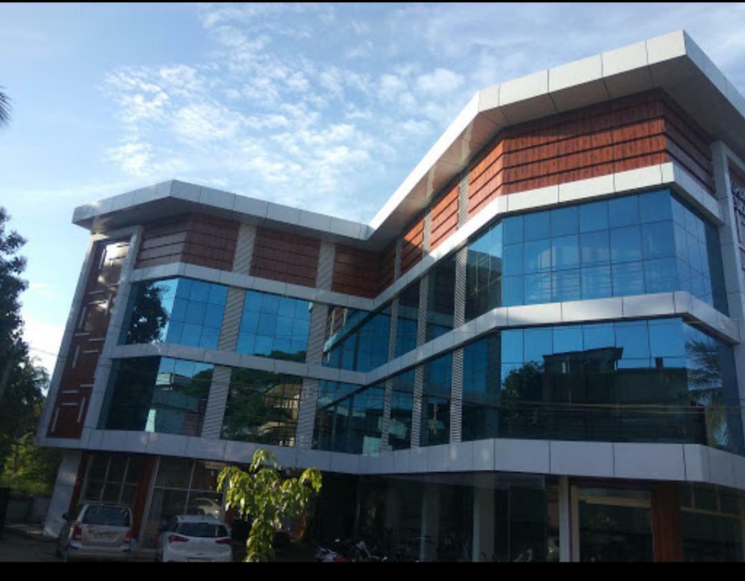 Apsara Residency Hotel Perintalmanna Ngoại thất bức ảnh